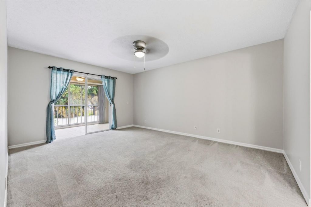 804 SE Central Pkwy, Unit 12, Stuart, FL 34994 Photo