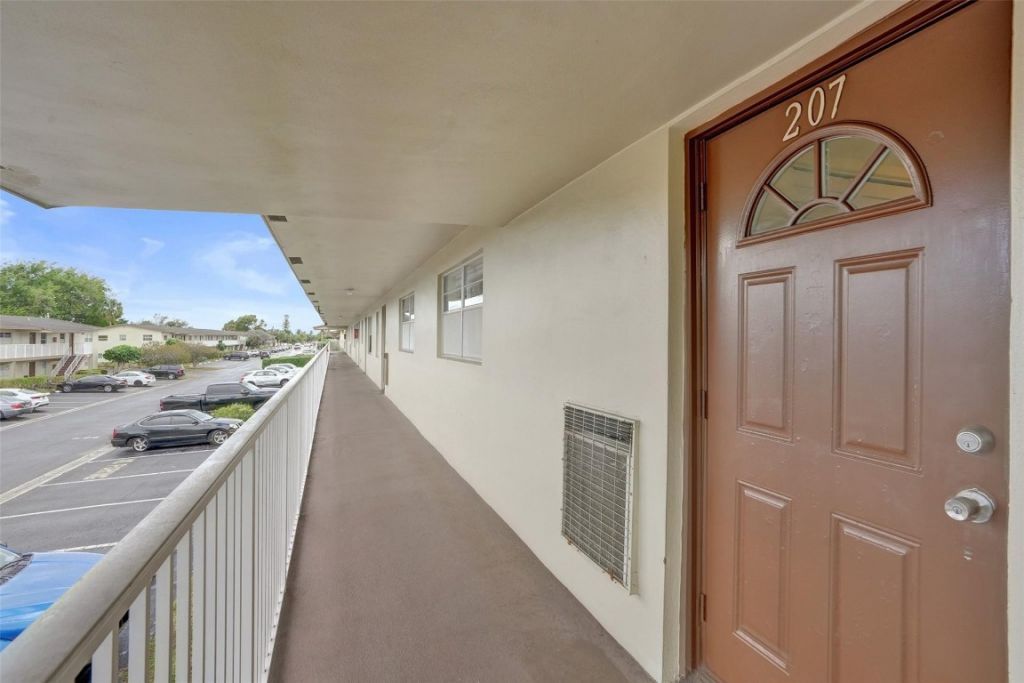 651 NW 80th Terrace, Unit 207, Margate, FL 33063 Photo