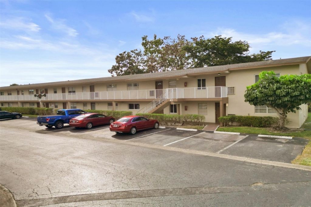 651 NW 80th Terrace, Unit 207, Margate, FL 33063 Photo