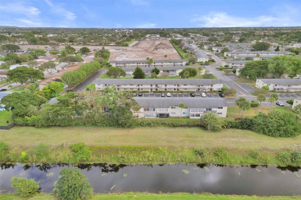 651 NW 80th Terrace, Unit 207, Margate, FL 33063 Photo