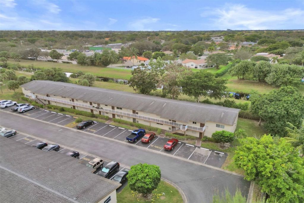 651 NW 80th Terrace, Unit 207, Margate, FL 33063 Photo