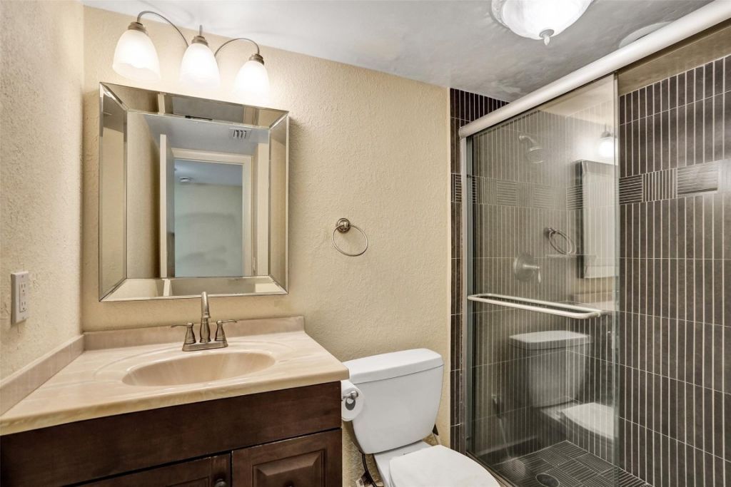 651 NW 80th Terrace, Unit 207, Margate, FL 33063 Photo