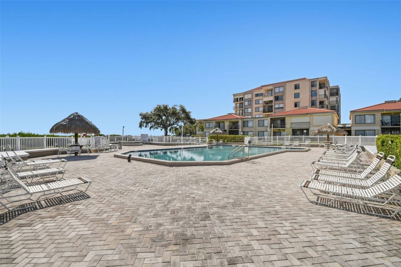 6104 Palma Del Mar Boulevard S, Unit 402, Saint Petersburg, FL 33715 Photo