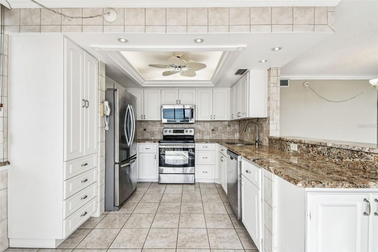 6104 Palma Del Mar Boulevard S, Unit 402, Saint Petersburg, FL 33715 Photo