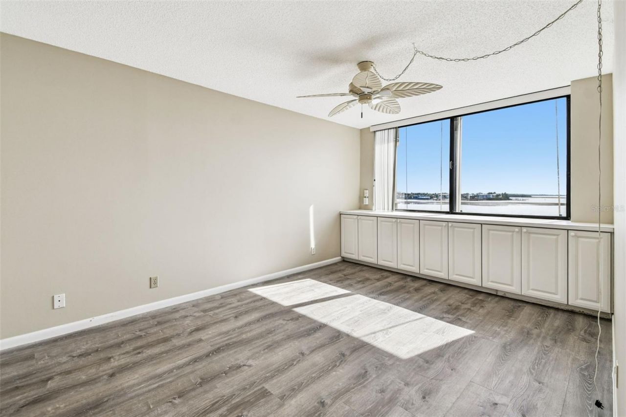 6104 Palma Del Mar Boulevard S, Unit 402, Saint Petersburg, FL 33715 Photo