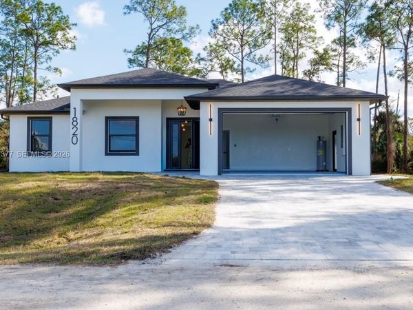 1820 Edward Ave, Lehigh Acres, FL 33972