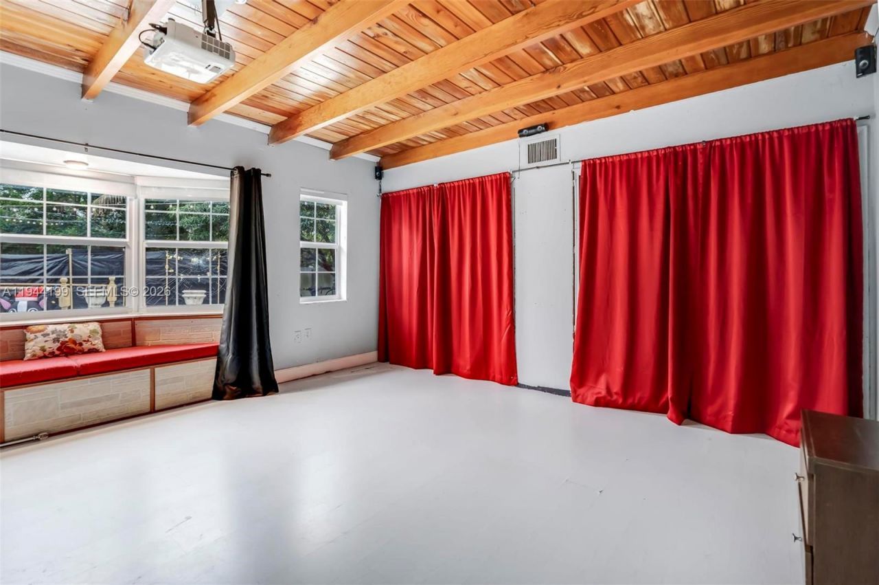 8330 NW 3rd St, Pembroke Pines, FL 33024 Photo