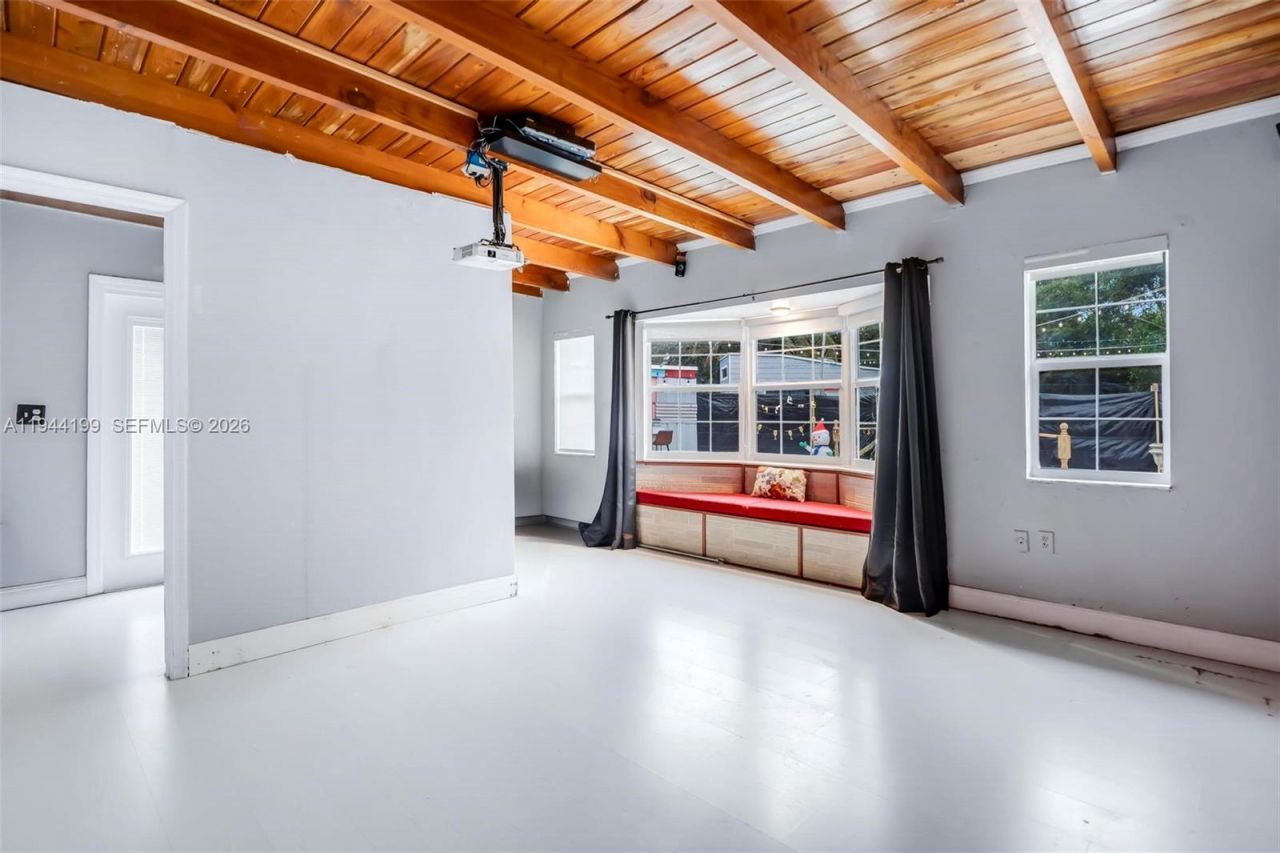 8330 NW 3rd St, Pembroke Pines, FL 33024 Photo