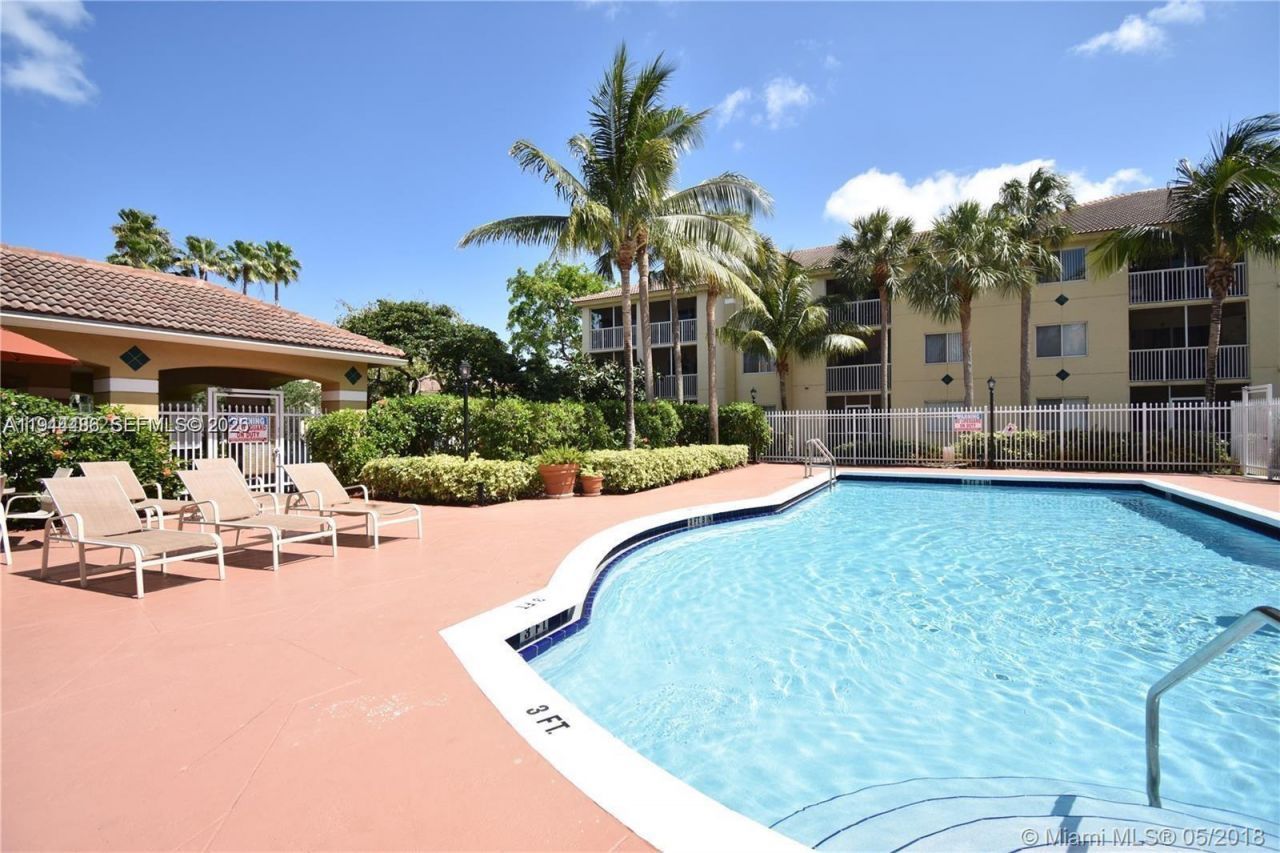 470 S Park Rd , Unit 7-306, Hollywood, FL 33021 Photo