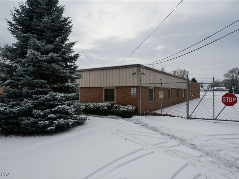 1445 Whipple Avenue SW, Canton, OH 44710 Photo 3