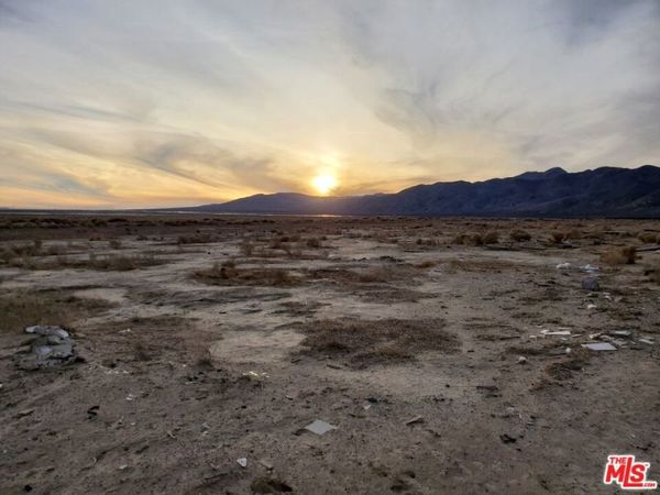 7797 Quartz Road, Cantil, CA 93519