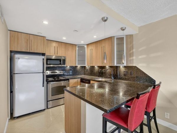 2900 NE 30th St, Unit A4, Fort Lauderdale, FL 33306