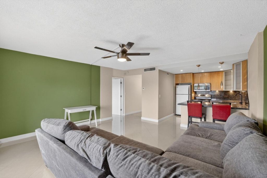 2900 NE 30th St, Unit A4, Fort Lauderdale, FL 33306 Photo