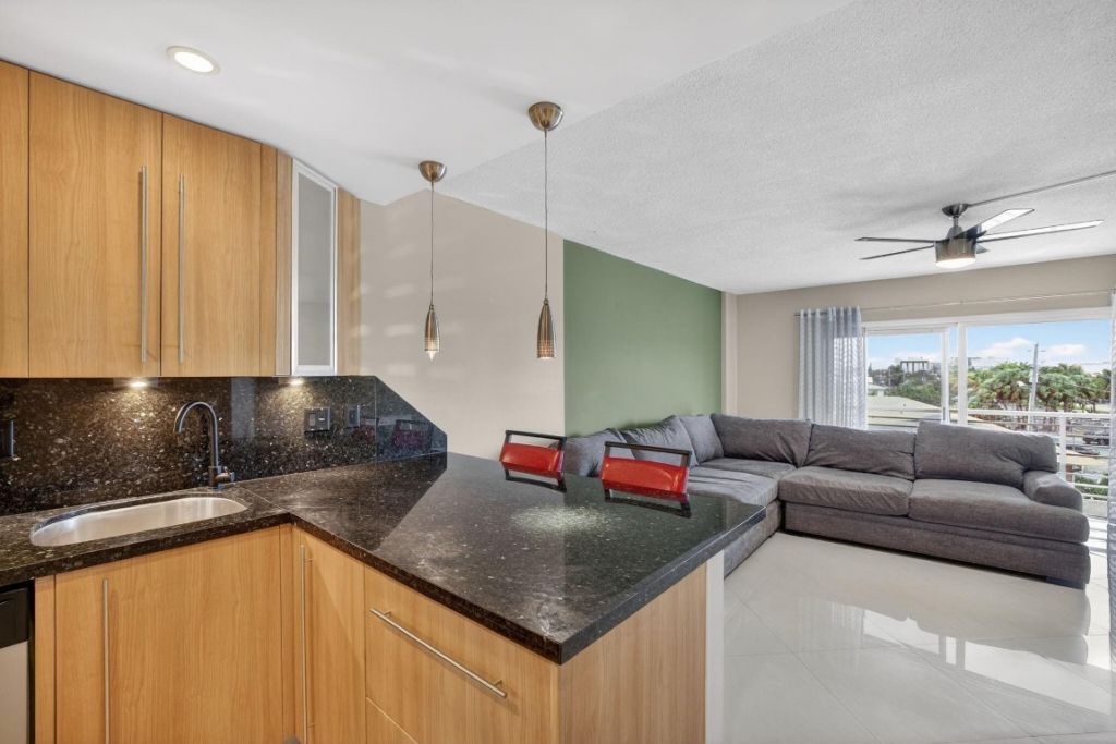 2900 NE 30th St, Unit A4, Fort Lauderdale, FL 33306 Photo