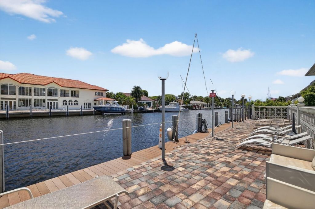 2900 NE 30th St, Unit A4, Fort Lauderdale, FL 33306 Photo