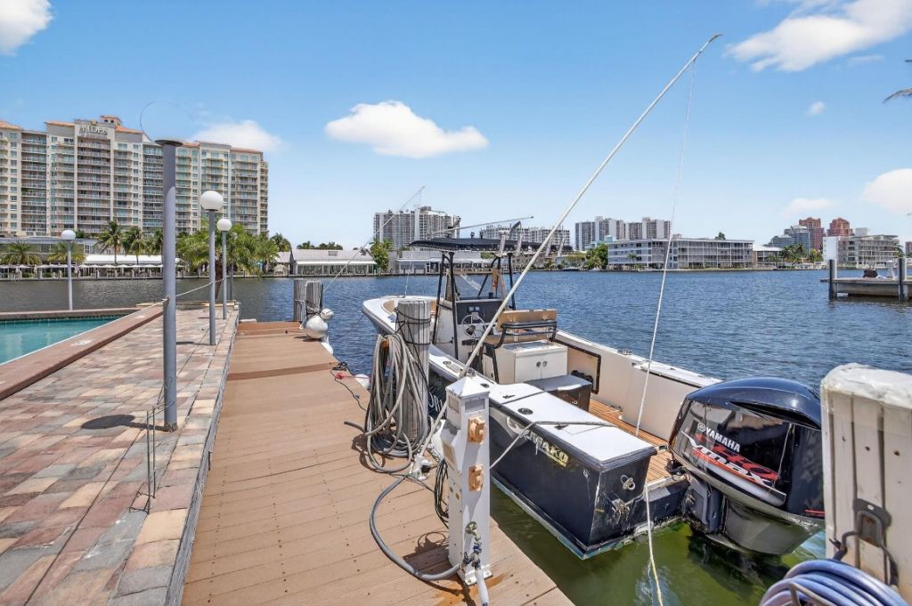 2900 NE 30th St, Unit A4, Fort Lauderdale, FL 33306 Photo