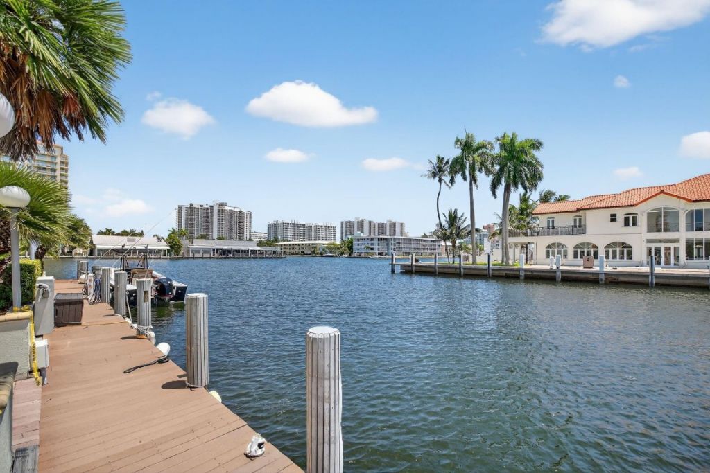 2900 NE 30th St, Unit A4, Fort Lauderdale, FL 33306 Photo