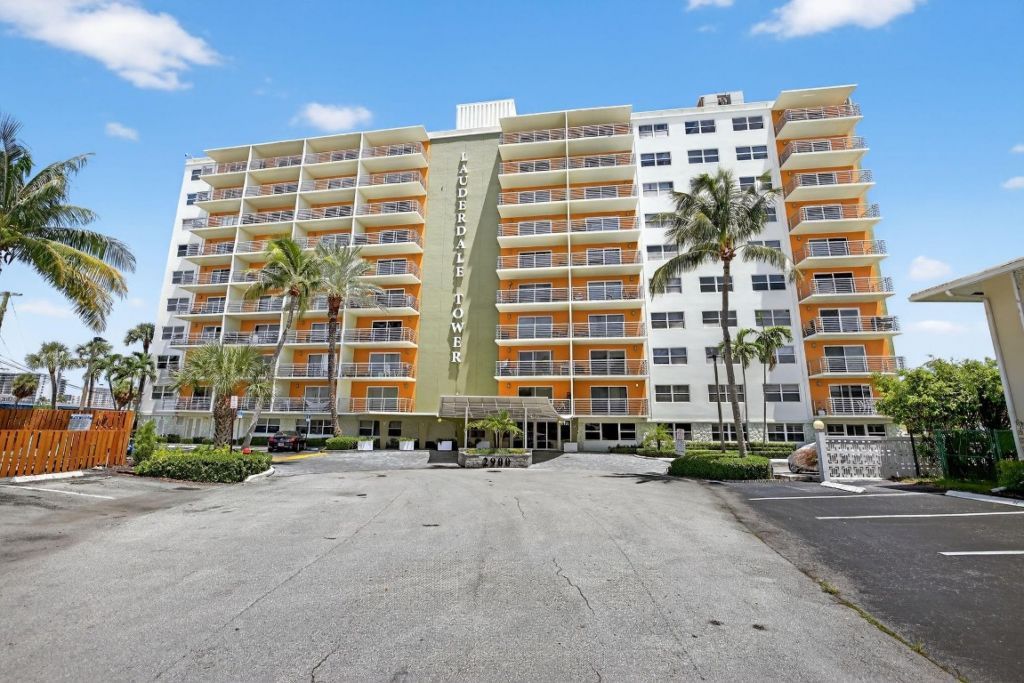 2900 NE 30th St, Unit A4, Fort Lauderdale, FL 33306 Photo