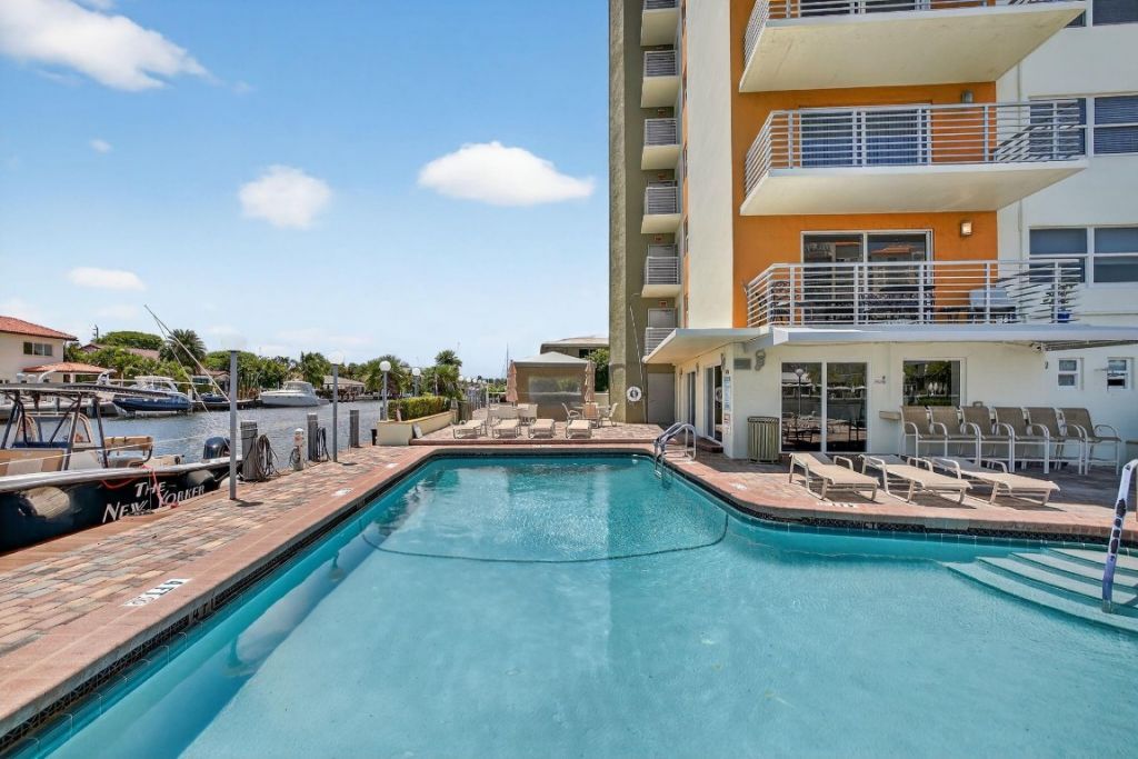 2900 NE 30th St, Unit A4, Fort Lauderdale, FL 33306 Photo