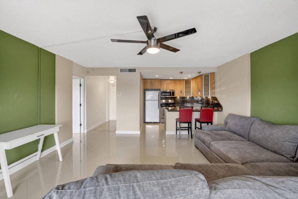 2900 NE 30th St, Unit A4, Fort Lauderdale, FL 33306 Photo