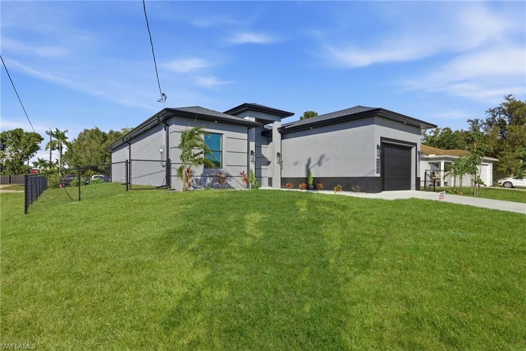 3701 Madison Ave, Fort Myers, FL 33916 Photo