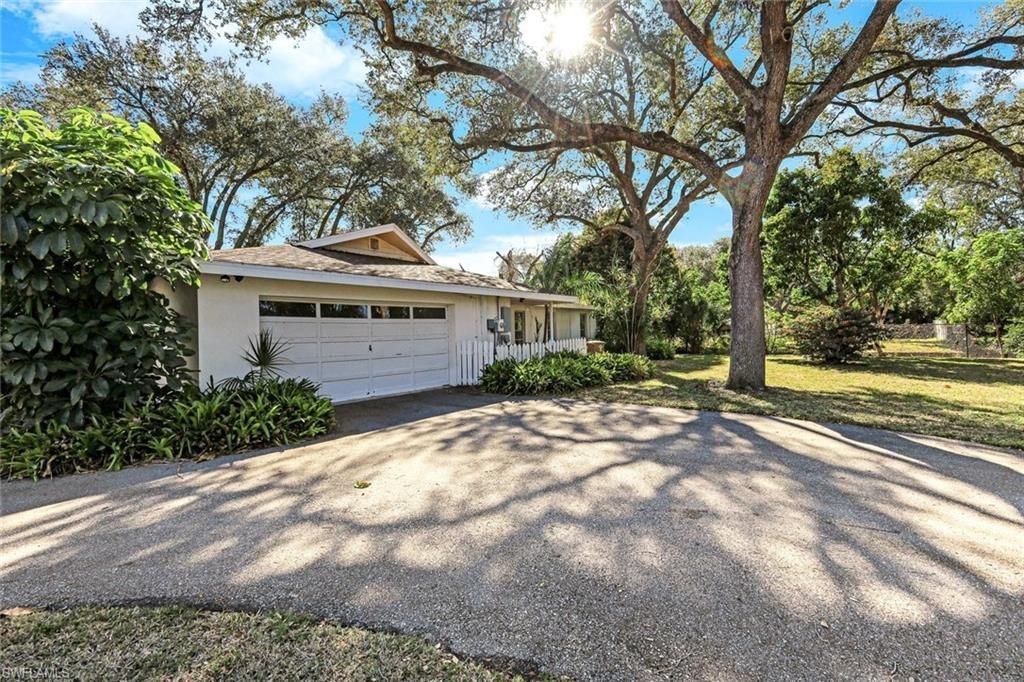 1334 Vesper Dr, Fort Myers, FL 33901 Photo