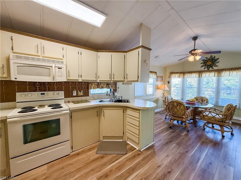 10707 Yellow Rail Cir, Unit 4, Estero, FL 33928 Photo