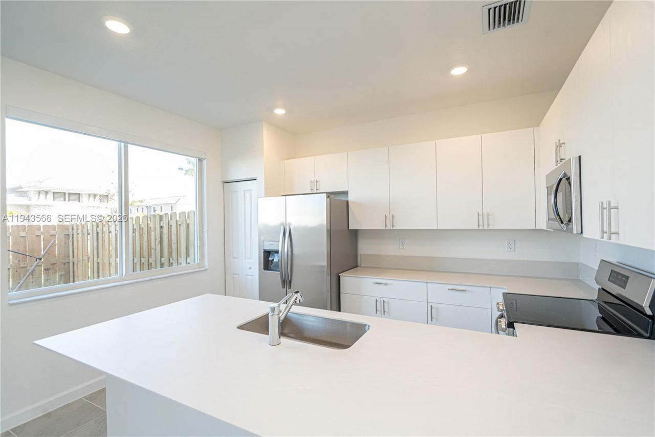 1473 SE 6th Ter, Homestead, FL 33034 Photo