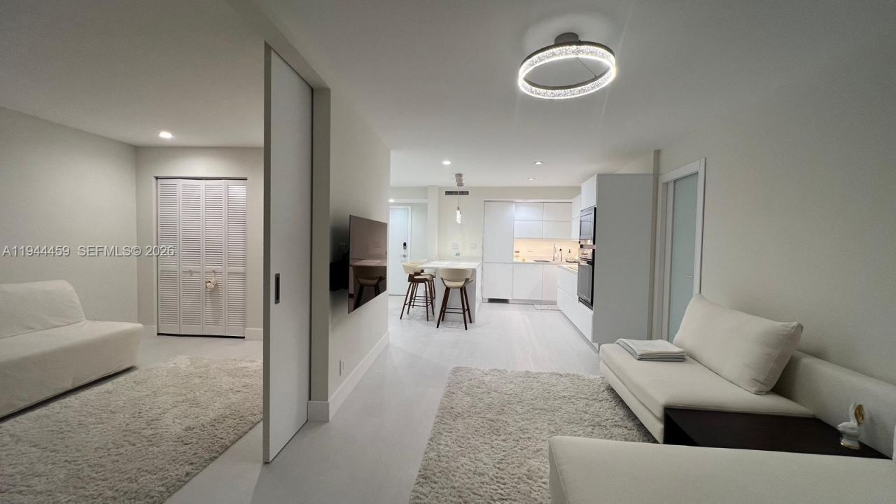 300 Diplomat Pkwy, Unit 811, Hallandale Beach, FL 33009 Photo