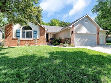 3206 N Forest Lakes St, Wichita, KS 67205