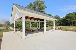 327 Bluebell Way photo 4