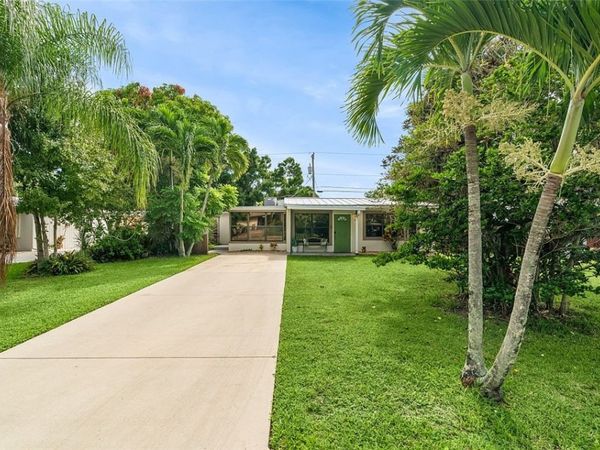 1370 4th Court, Vero Beach, FL 32960