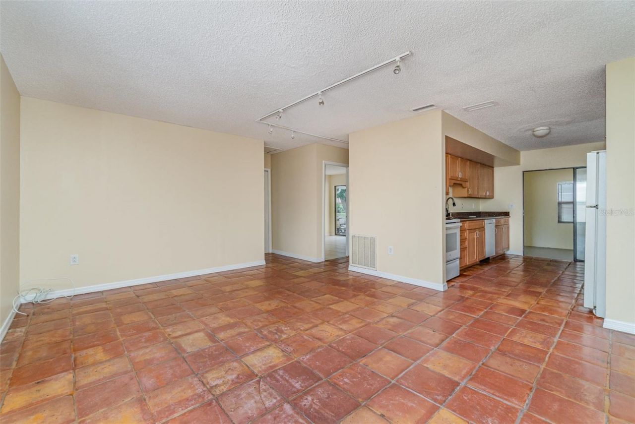 4651 Summerwind Drive, Unit 26, Sarasota, FL 34234 Photo