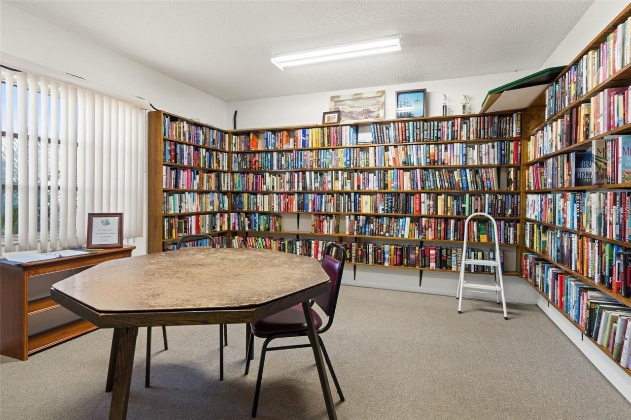 4086 72nd Way N, Unit 57, Saint Petersburg, FL 33709 Photo