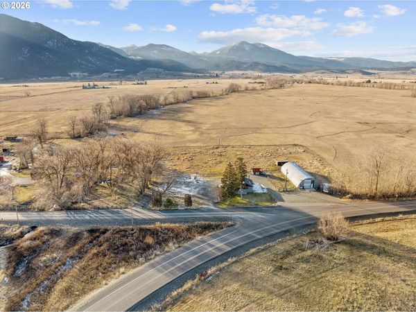 46278 POCAHONTAS RD, Haines, OR 97833