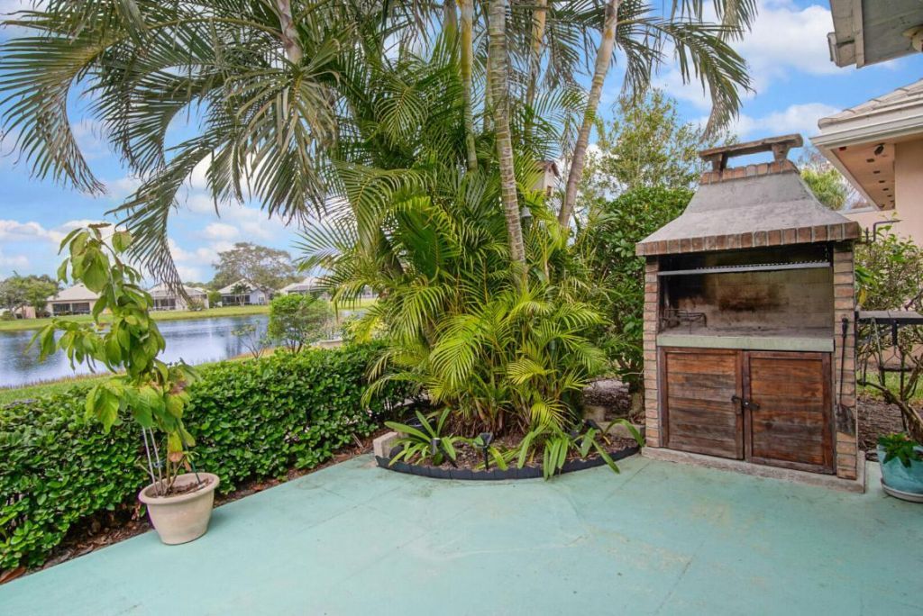 1553 NW Amherst Drive, Port Saint Lucie, FL 34986 Photo