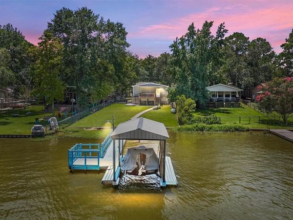 136 Thunderbird Drive, Mabank, TX 75156