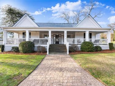 6216 Highway 52, Gillsville, GA 30543