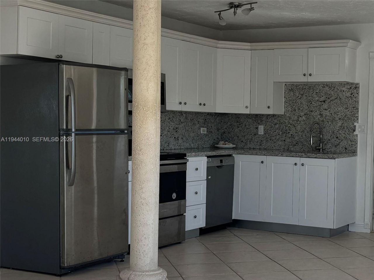 235 Anne Bonny Dr, Unit N/A, Key Largo, FL 33037 Photo