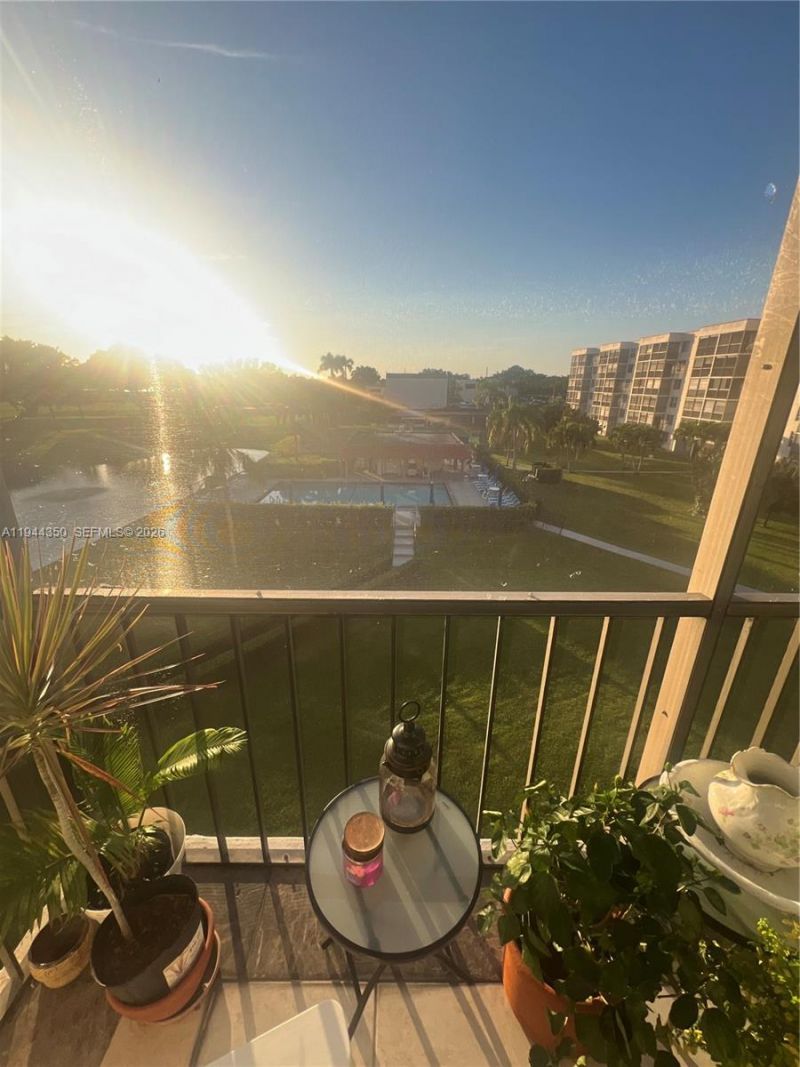 8900 Washington Blvd , Unit 402, Pembroke Pines, FL 33025 Photo