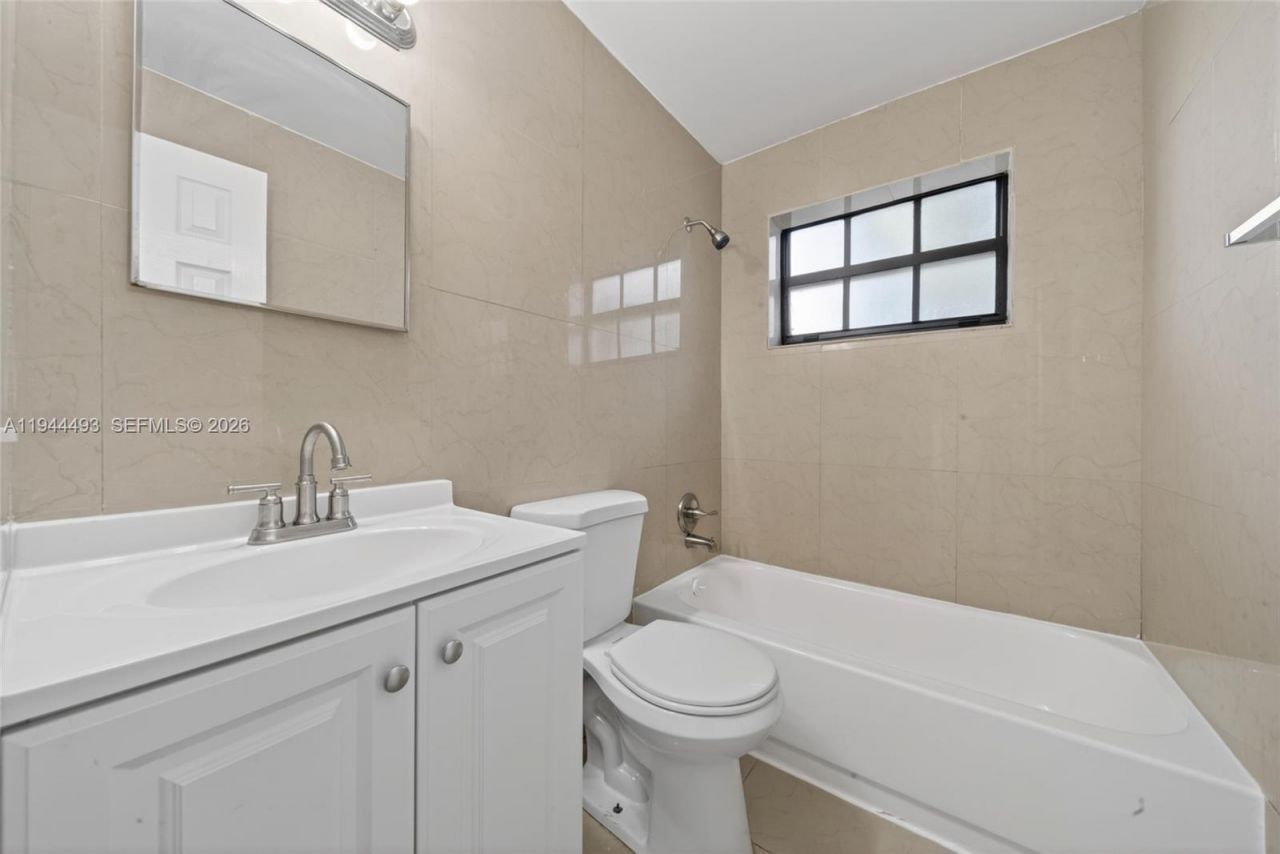 36 NE 64th Ter, Miami, FL 33138 Photo