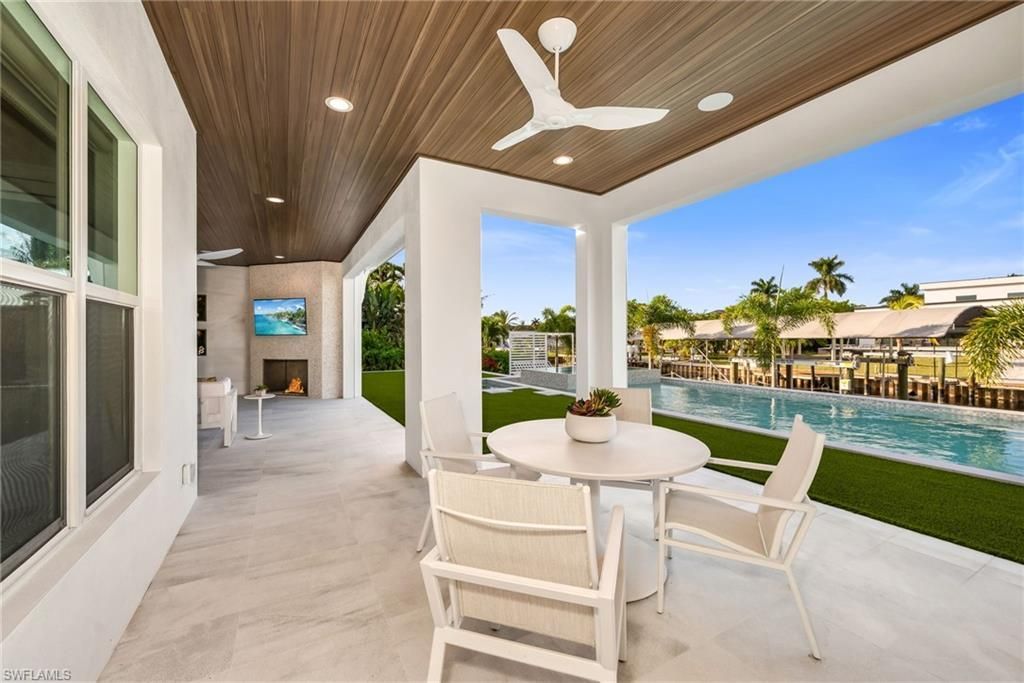 813 Cal Cove Dr, Fort Myers, FL 33919 Photo