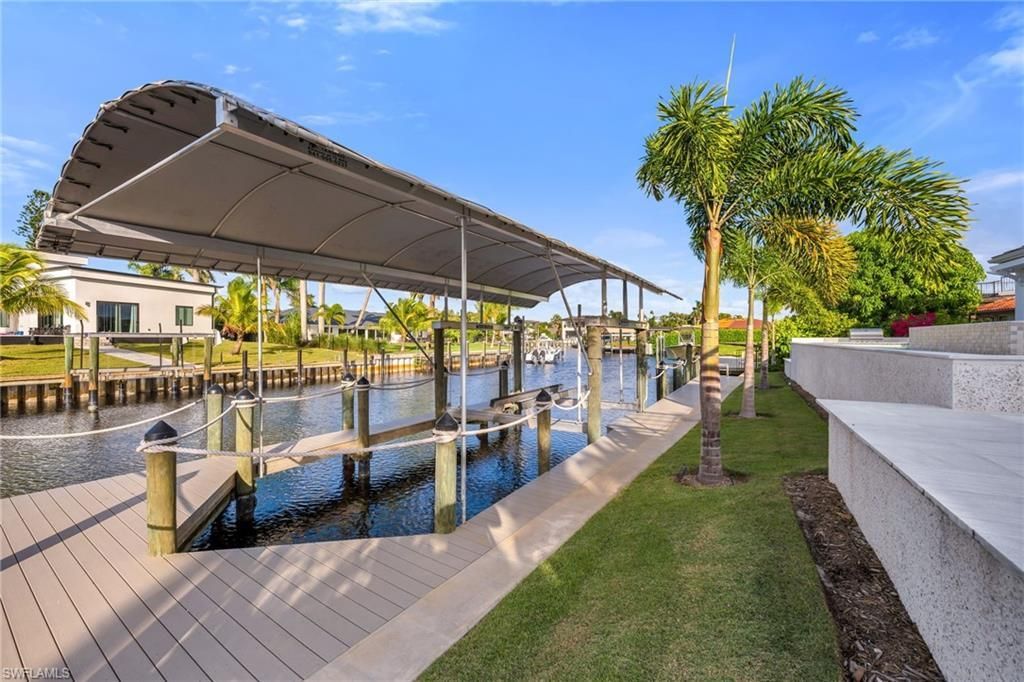 813 Cal Cove Dr, Fort Myers, FL 33919 Photo