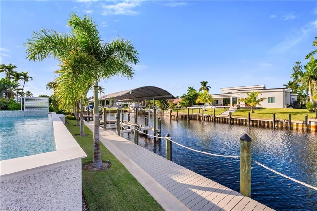 813 Cal Cove Dr, Fort Myers, FL 33919 Photo