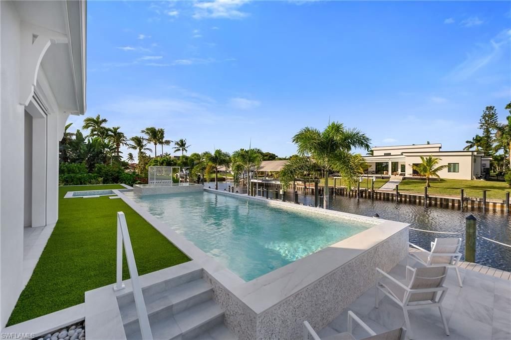 813 Cal Cove Dr, Fort Myers, FL 33919 Photo