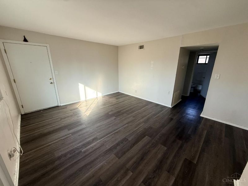 2537 Lysle Lane, Cincinnati, OH 45212 Photo 11