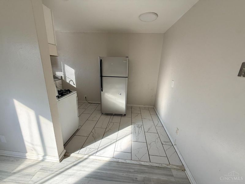 2537 Lysle Lane, Cincinnati, OH 45212 Photo 24