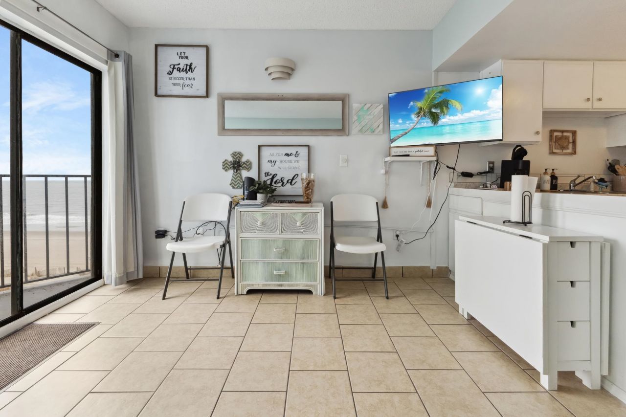 1605 S Ocean Blvd. Photo 5