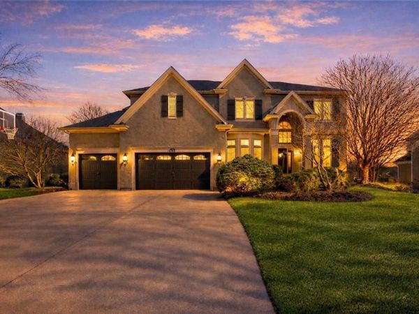 14813 Rosewood Drive, Leawood, KS 66224