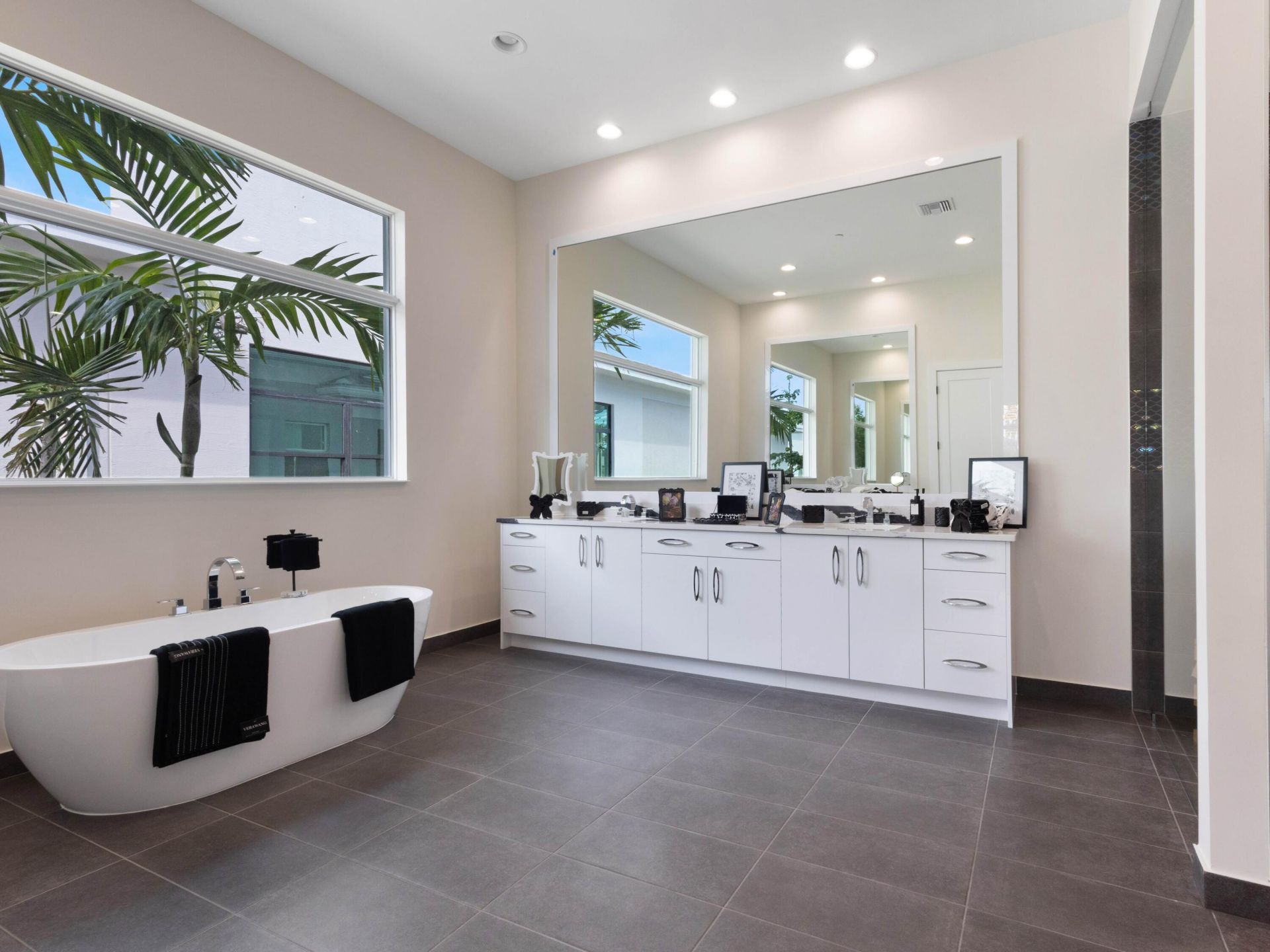 9124 Coral Isles Circle, Palm Beach Gardens, FL 33412 Photo